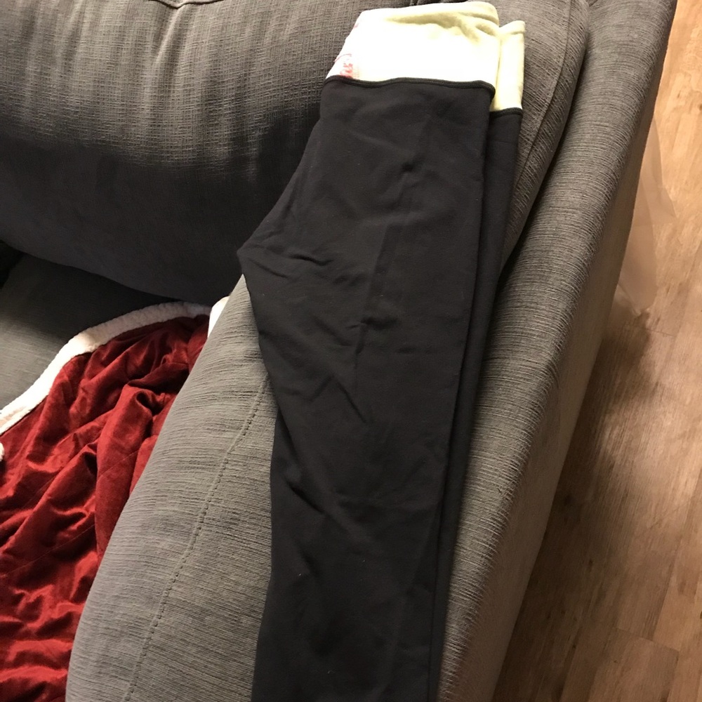 Lululemon Cropped Yoga Pants
